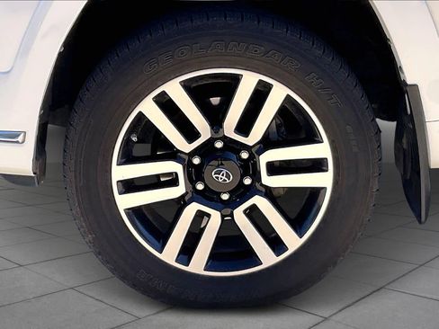 Used 2016 Toyota 4Runner Limited image 10