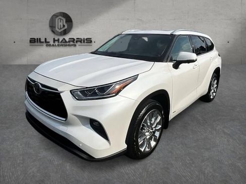 Used 2026 Toyota Highlander Limited AWD/4WD image 1