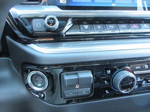 New 2026 Chevrolet Silverado 3500 High Country w/ High Country Premium Package image 38