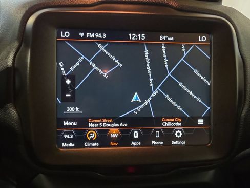 Used 2023 Jeep Renegade Trailhawk AWD/4WD image 19