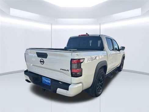 Used 2022 Nissan Frontier Pro-X RWD image 6