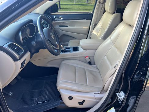 Used 2022 Jeep Grand Cherokee Limited RWD image 15