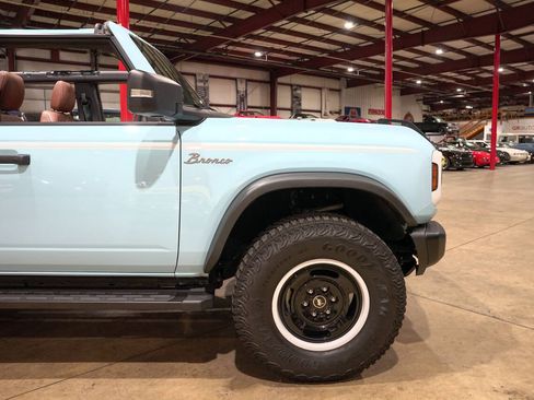 Used 2023 Ford Bronco Heritage Edition AWD/4WD image 11