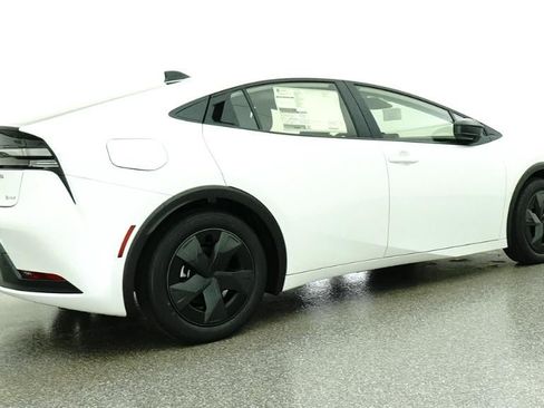 New 2026 Toyota Prius Plug-In Hybrid FWD image 25