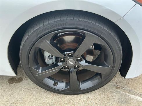 Used 2019 Genesis G70 2.0T Advanced w/ Sport Package image 26