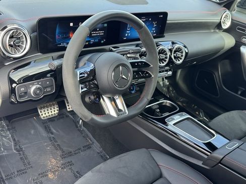Used 2025 Mercedes-Benz CLA 35 AMG 4MATIC image 17