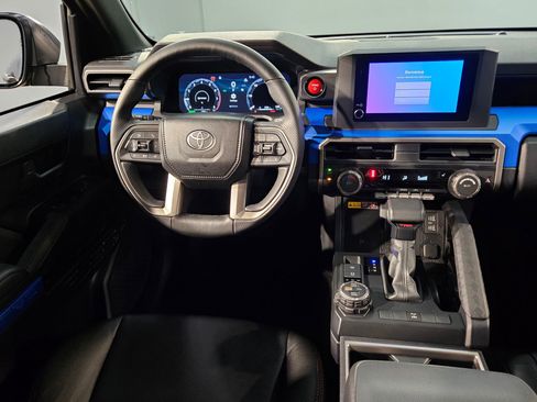 Used 2025 Toyota 4Runner TRD Off-Road image 9