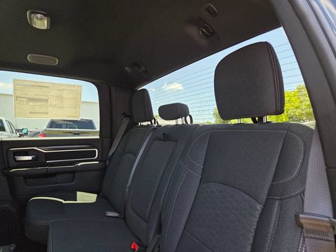 New 2026 RAM 2500 Big Horn AWD/4WD image 8