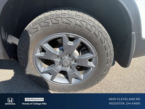 Used 2025 Honda Passport TrailSport image 10