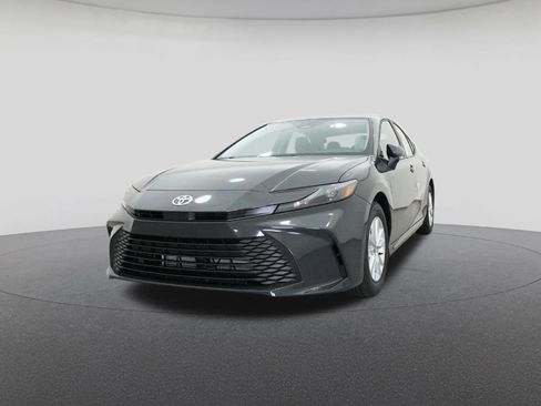 New 2026 Toyota Camry LE image 32