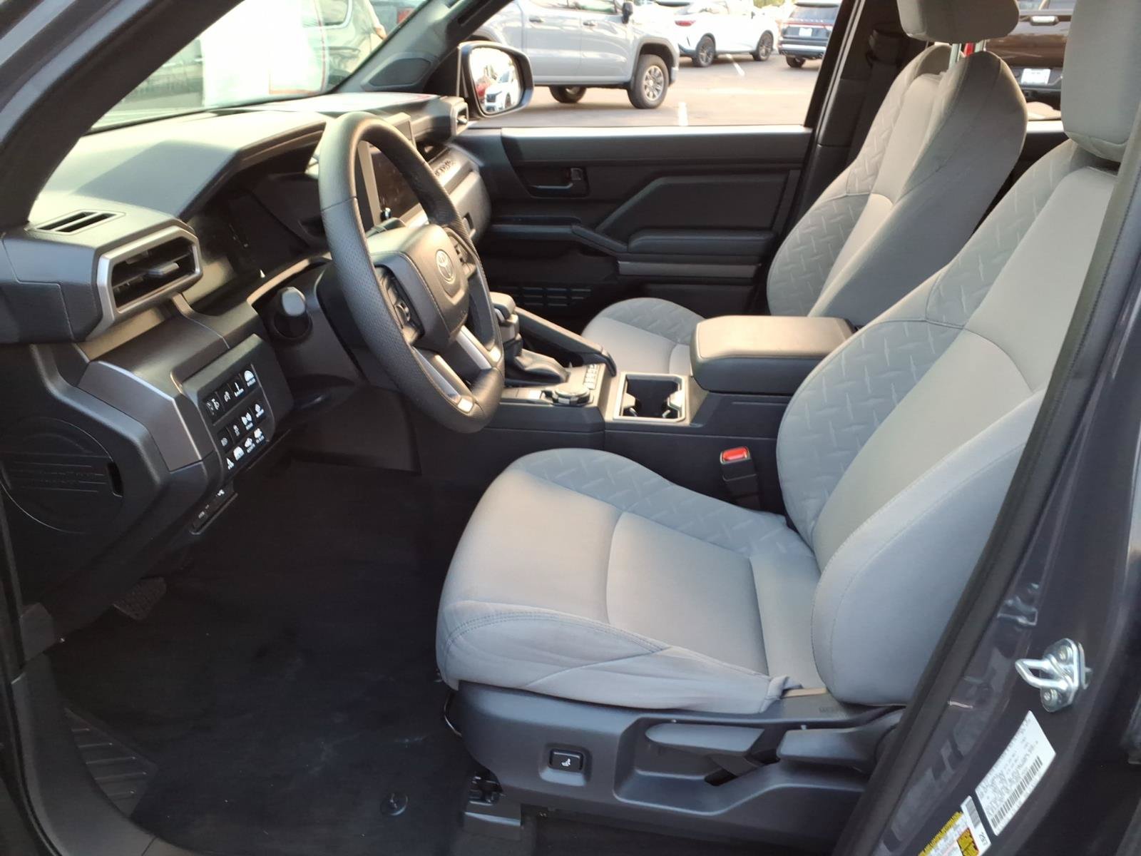 Certified 2025 Toyota Tacoma SR5 AWD/4WD image 15