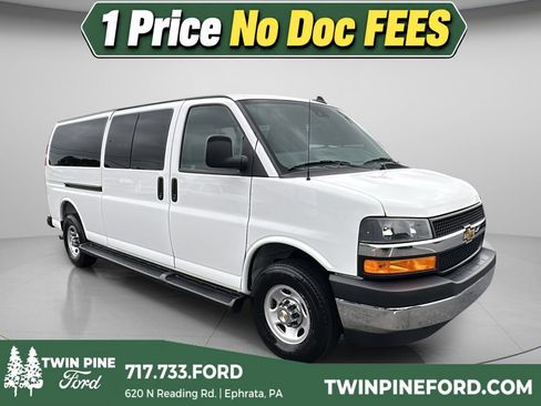 Used 2025 Chevrolet Express 3500 LT w/ LT Preferred Equipment Group RWD image 1