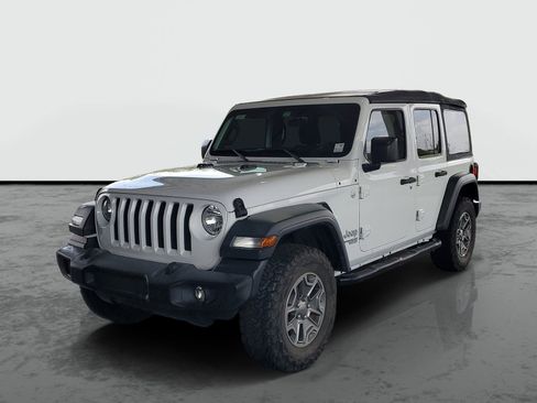 Used 2018 Jeep Wrangler Unlimited Sport AWD/4WD image 4