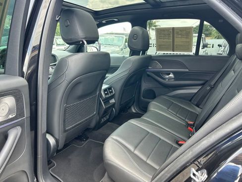 Used 2025 Mercedes-Benz GLE 350 4MATIC w/ AMG Line Exterior image 29