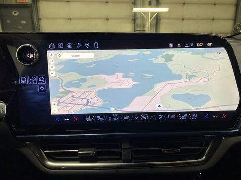 New 2026 Chevrolet Equinox EV LT image 32