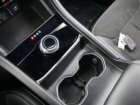 Used 2024 Jeep Grand Cherokee Altitude image 24