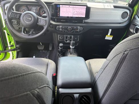 New 2025 Jeep Gladiator Sport image 29