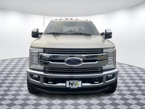 Used 2017 Ford F250 Lariat w/ Lariat Ultimate Package image 5