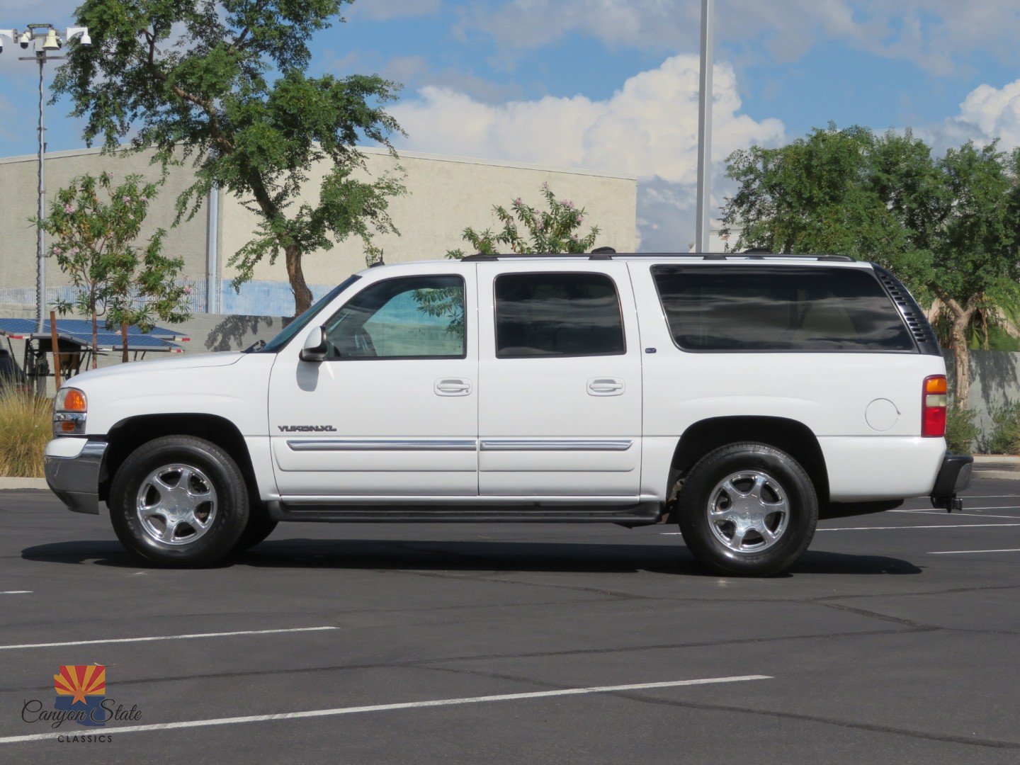 Used 2003 GMC Yukon XL SLT w/ 1SD Preferred Equipment Group AWD/4WD image 12