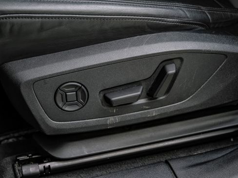 Used 2025 Audi Q3 2.0T Premium image 34