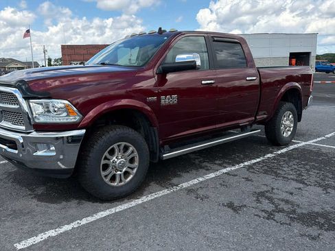 Used 2017 RAM 2500 Laramie AWD/4WD image 2