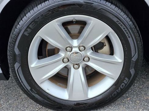 Used 2023 Dodge Challenger SXT image 10