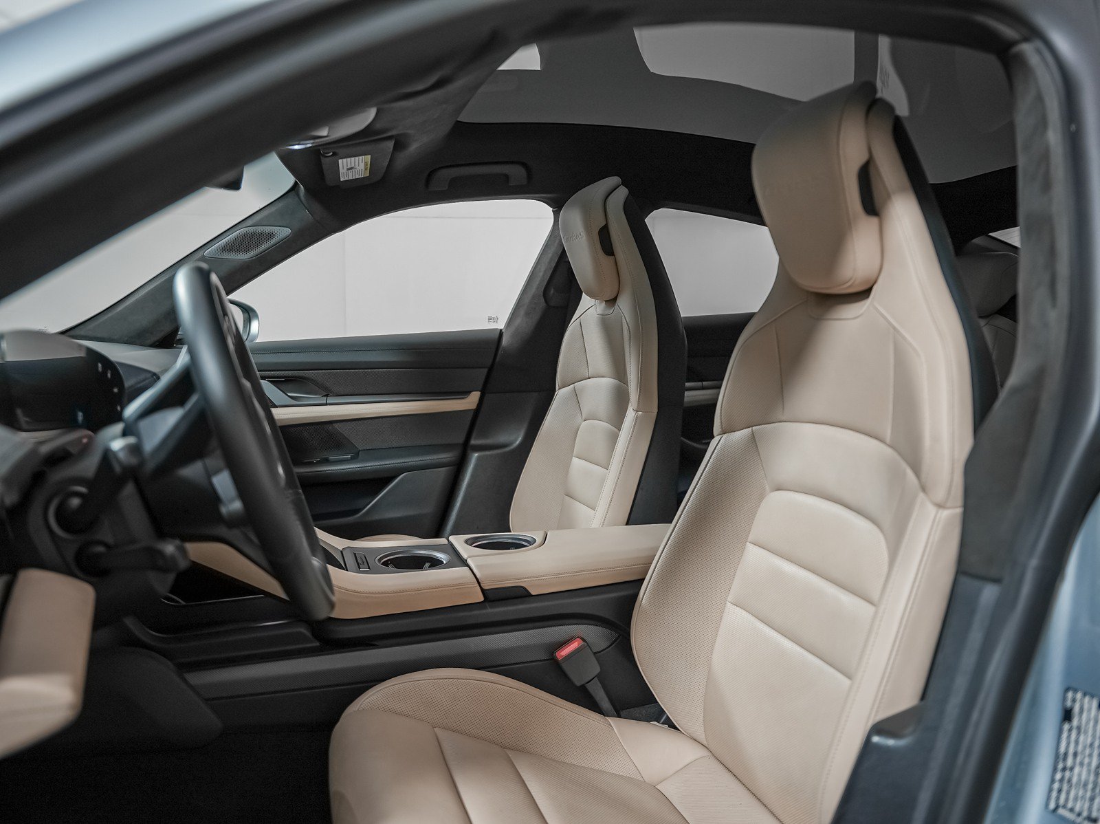 Certified 2020 Porsche Taycan Turbo S AWD/4WD image 5