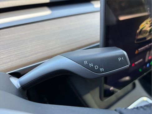 Used 2023 Tesla Model Y Long Range AWD/4WD image 30