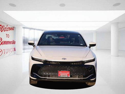 Used 2025 Toyota Crown Platinum image 4