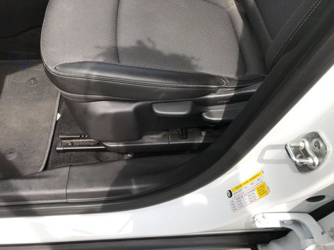 Used 2024 Buick Encore GX Preferred FWD image 15