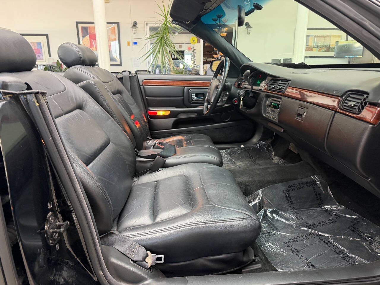 Used 1998 Cadillac De Ville FWD image 17