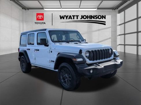 Used 2024 Jeep Wrangler Unlimited Sport AWD/4WD image 7