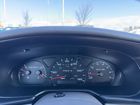 Used 2002 Ford Taurus SE image 16