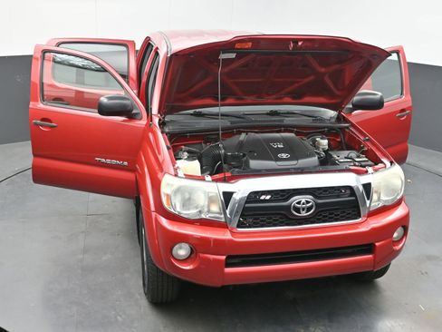 Used 2011 Toyota Tacoma PreRunner w/ SR5 Pkg #2 image 37