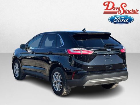 Used 2024 Ford Edge SEL w/ Convenience Package image 9