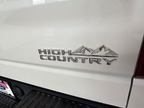 Used 2023 Chevrolet Silverado 1500 High Country AWD/4WD image 7