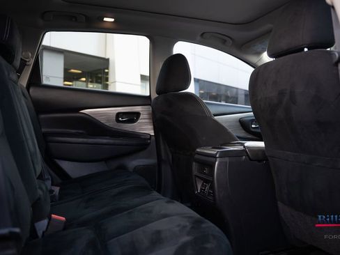 Used 2018 Nissan Murano SV w/ Premium Package image 8