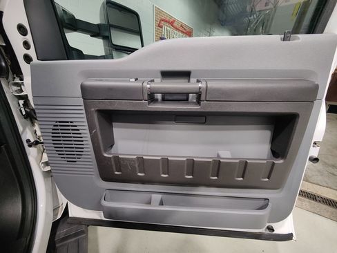 Used 2014 Ford F450 XL w/ Power Equipment Group image 17