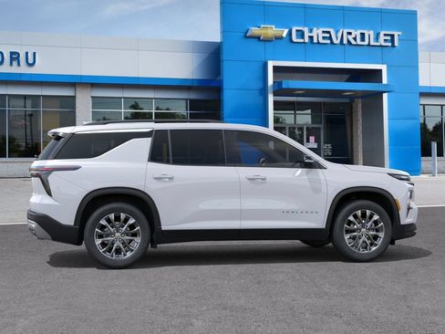 New 2026 Chevrolet Traverse LT w/ Sun and Wheel Package AWD/4WD image 5