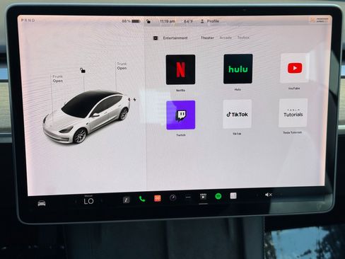 Used 2021 Tesla Model 3 Standard Range Plus image 23