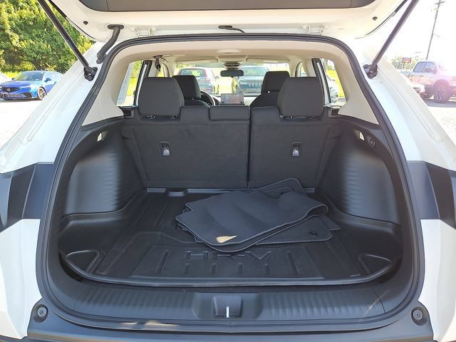 Certified 2025 Honda HR-V LX image 28