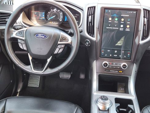 Used 2021 Ford Edge SEL AWD/4WD image 9
