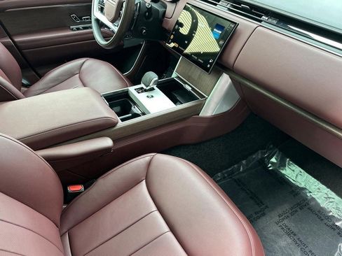 Used 2025 Land Rover Range Rover Long Wheelbase Autobiography AWD/4WD image 34