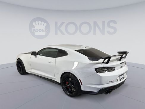 Used 2021 Chevrolet Camaro ZL1 image 4