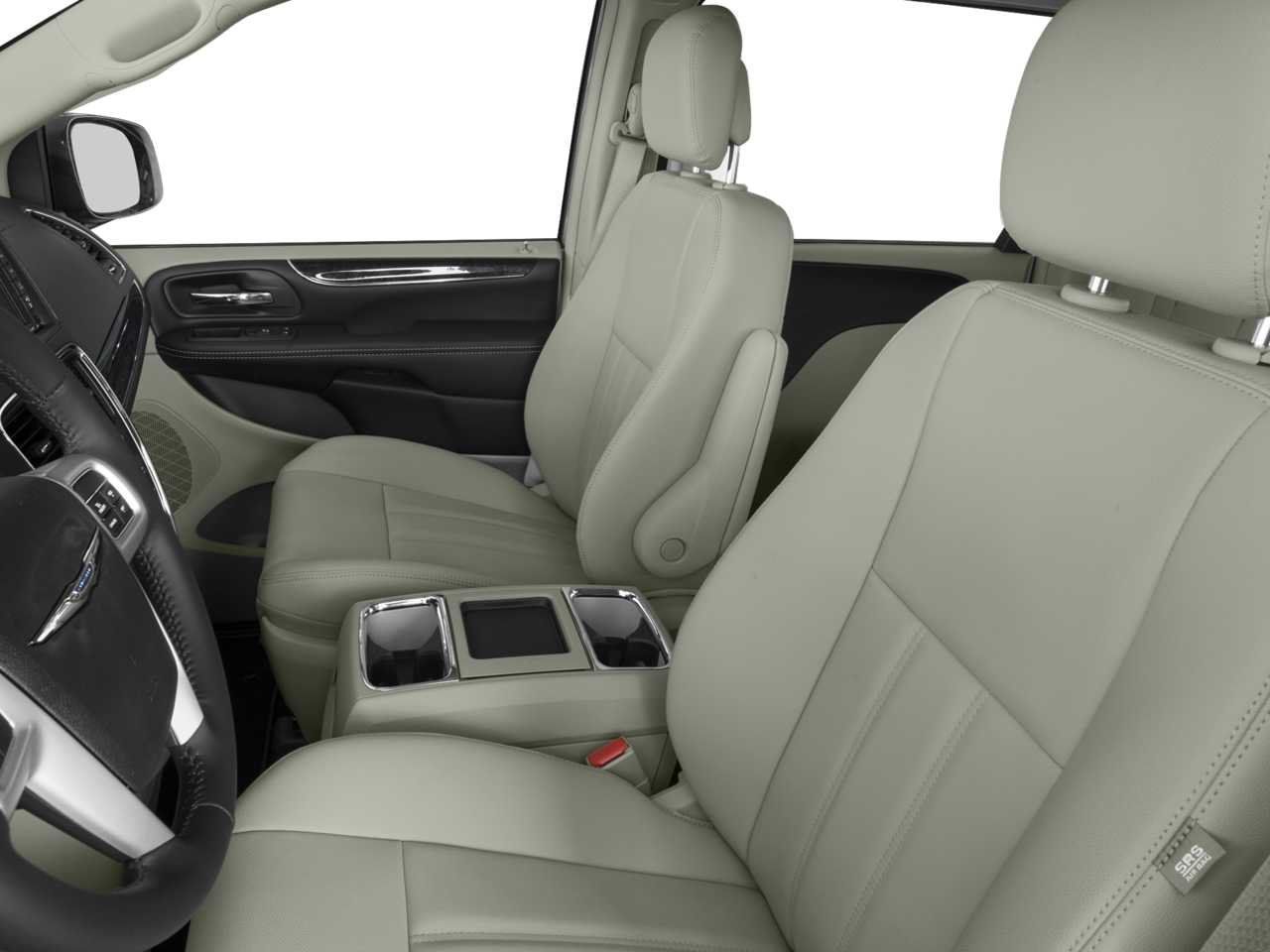 Used 2016 Chrysler Town & Country Touring FWD image 6