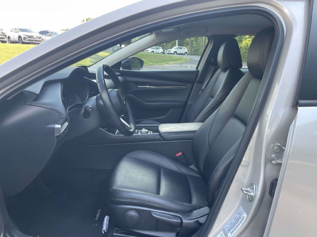 Used 2025 MAZDA MAZDA3 s FWD image 16