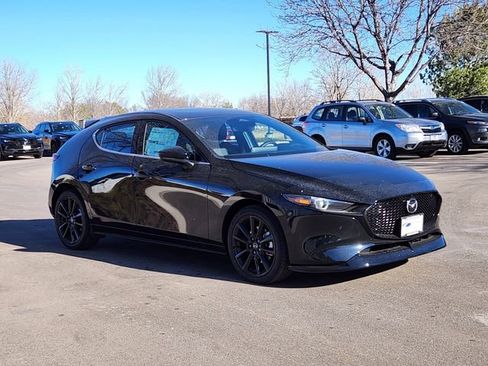 New 2026 MAZDA MAZDA3 Hatchback w/Premium Plus Pkg image 4
