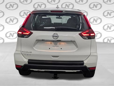 Used 2018 Nissan Rogue SV FWD image 15