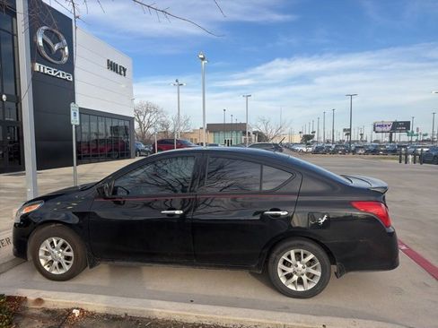 Used 2017 Nissan Versa SV w/ SV Special Edition Package image 8
