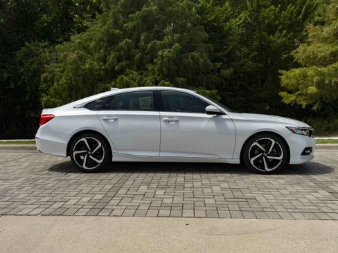 Used 2020 Honda Accord Sport image 9